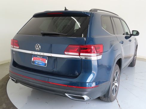 Used 2022 Volkswagen Atlas SE image 3