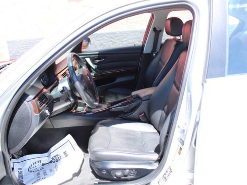 Used 2011 BMW 335i xDrive Sedan AWD/4WD image 10