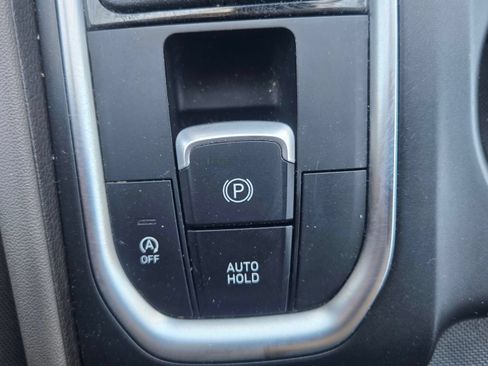 Used 2019 Hyundai Santa Fe SE FWD image 26