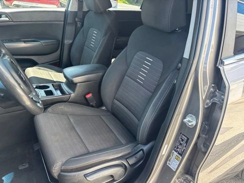 Used 2018 Kia Sportage LX FWD image 9