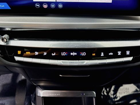 Used 2024 Cadillac Lyriq Sport AWD/4WD image 18