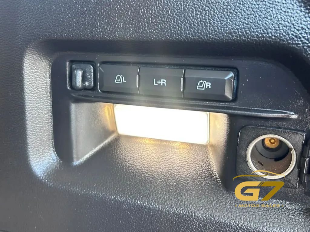 Used 2020 Ford Explorer Limited RWD image 31