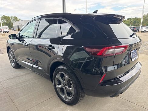 Certified 2024 Ford Escape ST-Line w/ Tech Pack #1 image 5