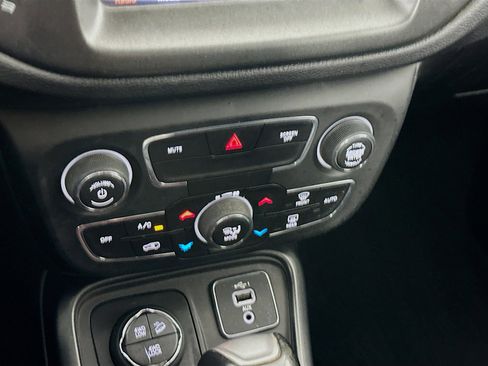 Used 2019 Jeep Compass Trailhawk image 21