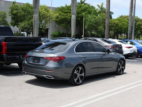 Used 2023 Mercedes-Benz C 300 Sedan image 5