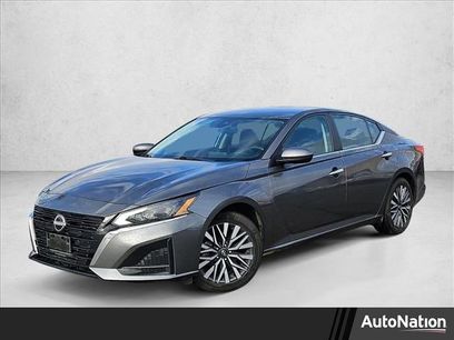 Used 2023 Nissan Altima 2.5 SV