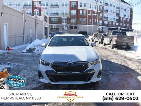 Used 2024 BMW i5 eDrive40i image 2