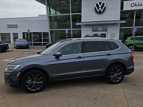 Used 2022 Volkswagen Tiguan SE image 8