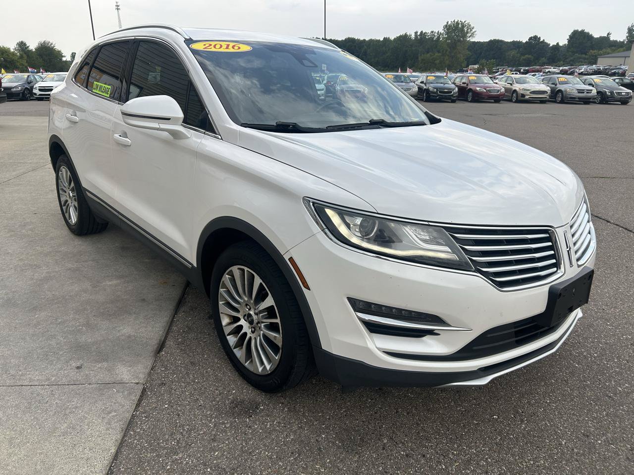 Used 2016 Lincoln MKC Reserve AWD/4WD image 3