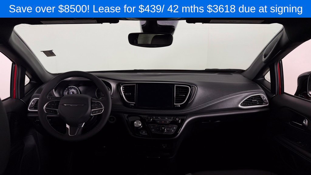 New 2027 Chrysler Pacifica Select FWD image 28