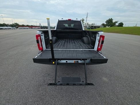 Used 2025 Ford F250 Lariat w/ Chrome Package AWD/4WD image 33