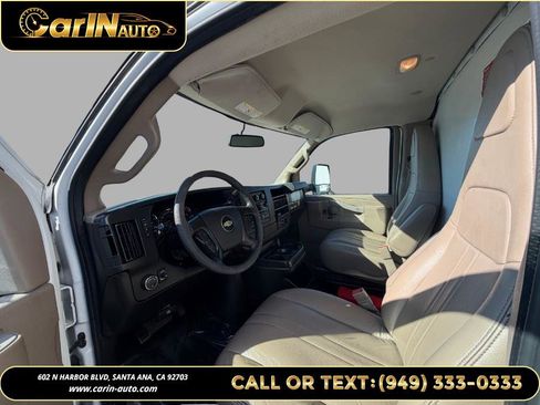 Used 2016 Chevrolet Express 4500 RWD image 8