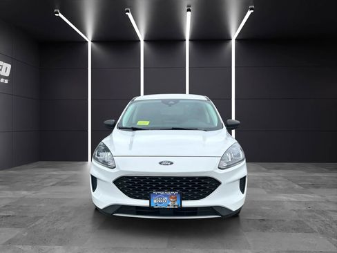 Used 2022 Ford Escape SE image 2