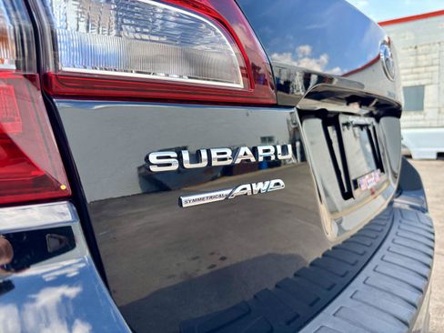 Used 2018 Subaru Outback 3.6R Touring AWD/4WD image 17