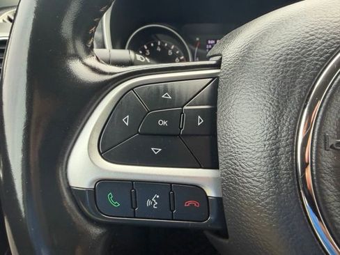 Used 2020 Jeep Compass Latitude w/ Cold Weather Group AWD/4WD image 14