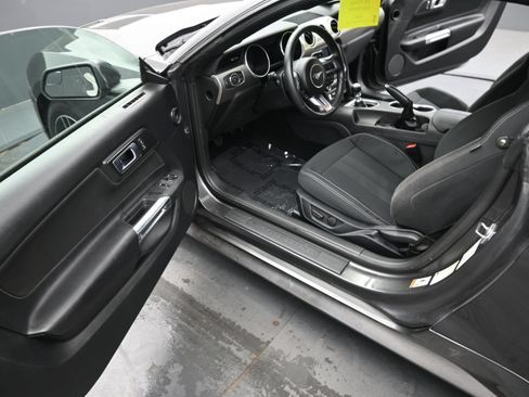 Used 2020 Ford Mustang GT RWD image 14