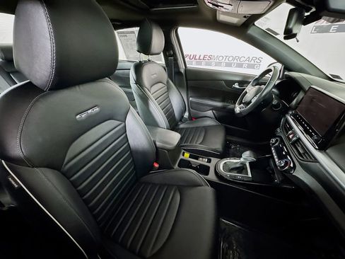 Used 2023 Kia Forte GT-Line w/ GT-Line Premium Package image 29