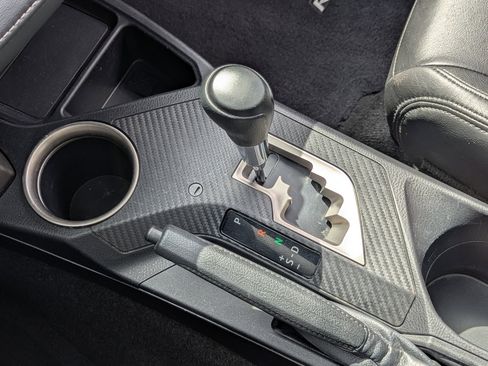 Used 2013 Toyota RAV4 XLE image 15