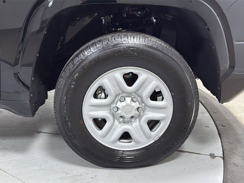 Used 2025 Toyota Tundra SR image 21