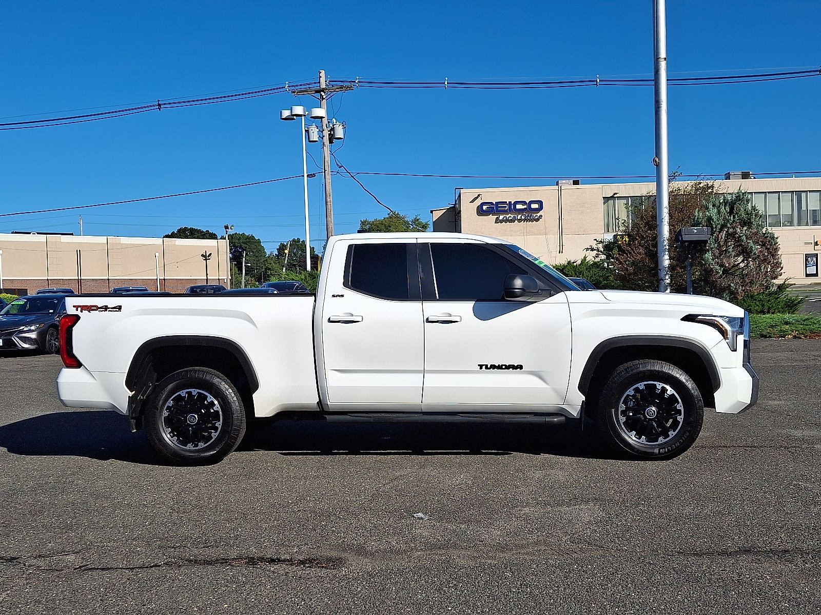 Used 2024 Toyota Tundra SR5 w/ TRD Off-Road Package AWD/4WD image 8