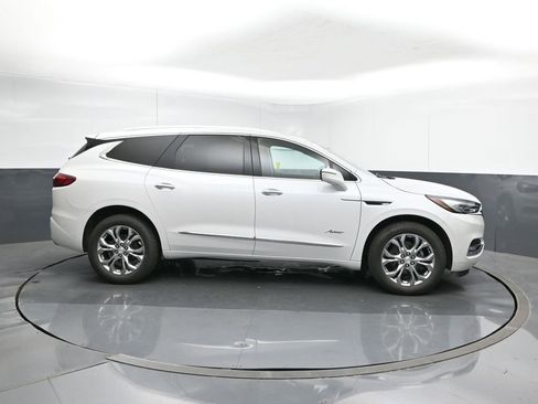 Used 2021 Buick Enclave Avenir w/ Avenir Technology Package image 6