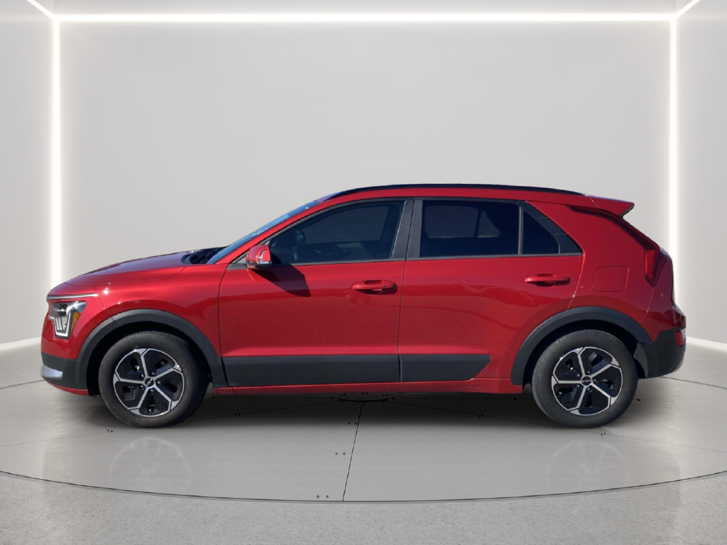 Used 2025 Kia Niro EX FWD image 2