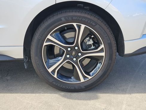 Used 2019 Ford Edge ST w/ Convenience Package AWD/4WD image 13