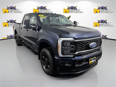 Used 2023 Ford F250 XLT w/ XLT Premium Package image 3