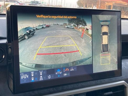 Used 2024 Toyota Tacoma Limited w/ Limited Package (LT) image 22