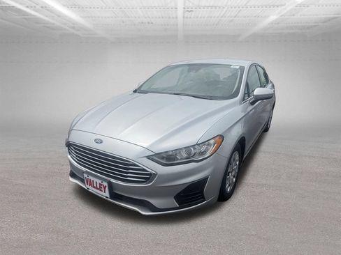 Used 2019 Ford Fusion S FWD image 12