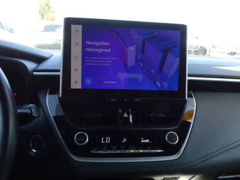 Used 2025 Toyota Corolla SE w/ SE Premium Package image 28