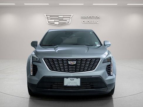 Certified 2023 Cadillac XT4 Luxury w/ Cold Weather Package AWD/4WD image 2
