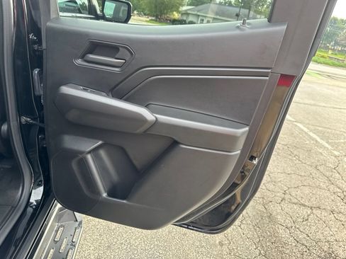 Used 2024 Chevrolet Colorado Trail Boss w/ Technology Package AWD/4WD image 38