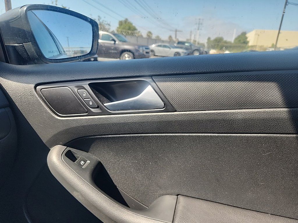 Used 2016 Volkswagen Jetta S FWD image 25