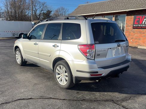 Used 2011 Subaru Forester 2.5X Limited w/ Popular Equipment Group 4B image 5