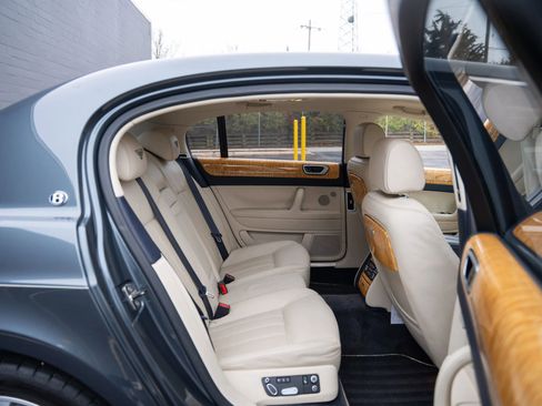 Used 2013 Bentley Flying Spur Flying Spur image 16