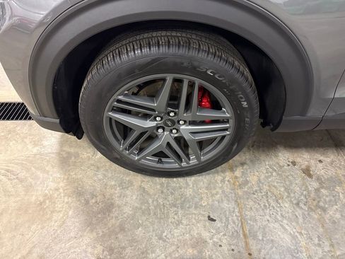 Used 2025 Ford Explorer ST-Line w/ ST-Line Street Pack image 30