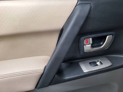 Used 2004 Mitsubishi Montero Limited AWD/4WD image 13