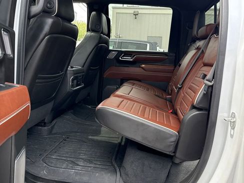 Used 2024 GMC Sierra 2500 Denali Ultimate w/ Max Trailering Package AWD/4WD image 5