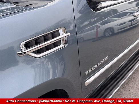 Used 2010 Cadillac Escalade 2WD image 31