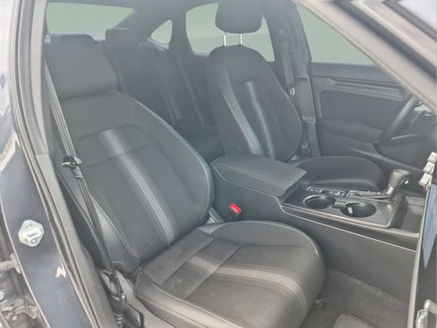Used 2023 Honda Civic Sport image 19