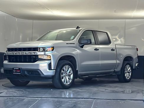 Used 2022 Chevrolet Silverado 1500 Custom w/ LPO, Dark Essentials Package AWD/4WD image 7