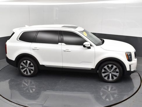 Used 2021 Kia Telluride EX w/ EX Premium Package AWD/4WD image 31