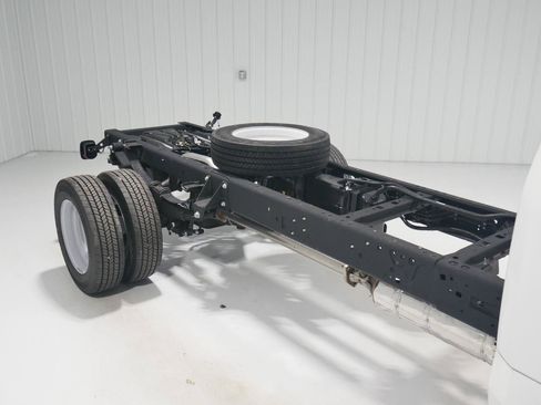 New 2024 Ford F550 4x4 Regular Cab Super Duty w/ XLT Value Package image 12