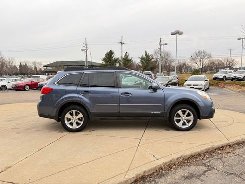Used 2014 Subaru Outback 2.5i Limited w/ Moonroof Package image 4