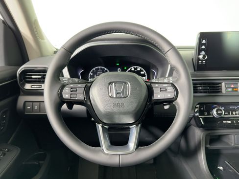 New 2025 Honda Pilot EX-L image 17