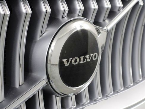 Certified 2024 Volvo XC90 B5 Core w/ Protection Package Premier image 27