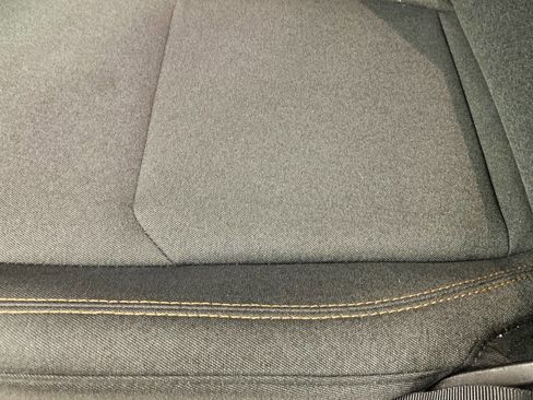 Used 2025 Jeep Wrangler Unlimited Sahara image 17