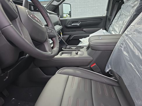 New 2026 GMC Sierra 2500 AT4X w/ LPO, Black Badging Package AWD/4WD image 12
