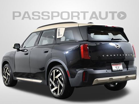 Certified 2025 MINI Cooper Countryman SE AWD/4WD image 5